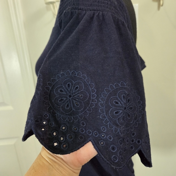 Loft Vintage Soft Navy Blue Off-Shoulder Top With Eyelet Sleeves Size MED - Picture 3 of 4